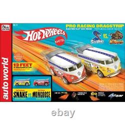 Auto World Snake vs Mongoose Hot Wheels Drag Race 13' HO Slot Car Set SRS340