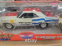 Supercar Collectibles 118 Scale Gil Kirk's Rod Shop Dodge 1971 Hemi Challenger