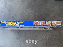 VINTAGE 1993 Hot Wheels Mongoose & Snake Drag Race Set No. 24906 Sealed New