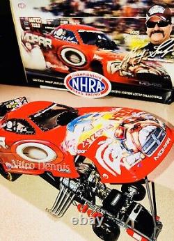 NHRA GARY SCELZI 116 MILESTONE Diecast OAKLEY NITRO Funny Car CAMO DSR-374<br/>

  <br/>
La NHRA GARY SCELZI 116 MILESTONE Diecast OAKLEY NITRO Funny Car CAMO DSR-374