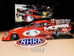 NHRA GARY SCELZI 116 MILESTONE Diecast OAKLEY NITRO Funny Car CAMO DSR-374
 
  <br/>	<br/> 
 
La NHRA GARY SCELZI 116 MILESTONE Diecast OAKLEY NITRO Funny Car CAMO DSR-374