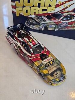 NHRA JOHN FORCE 124 Diecast SOLDAT AMÉRICAIN Funny Car NITRO Drag Racing SIGNÉ