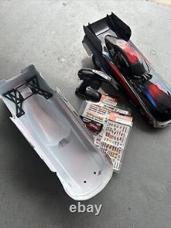 Traxxas Funny Car 1/8 Courtney Force Dragster Drag Race RTR 70MPH+ RARE	
	<br/> 		<br/>Voiture Traxxas Funny Car 1/8 Courtney Force Dragster Drag Race RTR 70MPH+ RARE