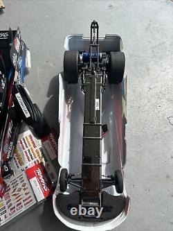 Traxxas Funny Car 1/8 Courtney Force Dragster Drag Race RTR 70MPH+ RARE<br/>
  	 	<br/>		Voiture Traxxas Funny Car 1/8 Courtney Force Dragster Drag Race RTR 70MPH+ RARE